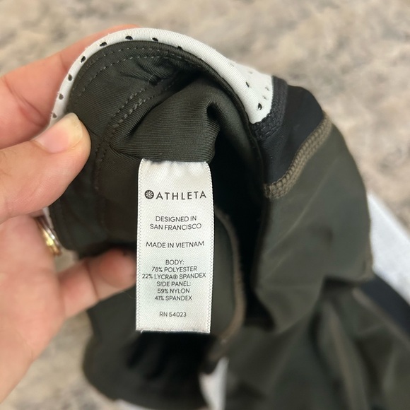 Athleta Colorblock Contender 7/8 Tight Leggings Size Small - Picture 6 of 6